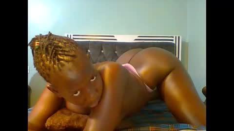 Snapshot of sexyvivy chatting on February 15, 2025, 7:39 pm VIVIAN online show from February 15, 2025, 7:39 pm