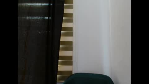 Snapshot of sexyxbunnyxx chatting on November 13, 2025, 9:08 am Blue online show from November 13, 2025, 9:08 am