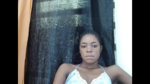 Snapshot of sexyxbunnyxx chatting on November 21, 2025, 8:35 am Blue online show from November 21, 2025, 8:35 am