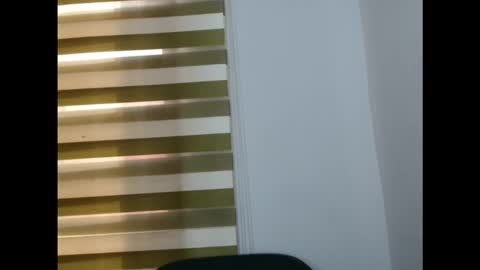 Snapshot of sexyxbunnyxx chatting on November 22, 2025, 8:35 am Blue online show from November 22, 2025, 8:35 am