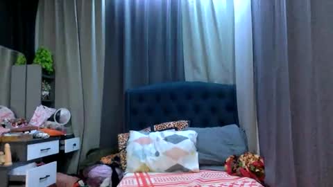 Xenaaa online show from January 14, 2026, 2:44 pm