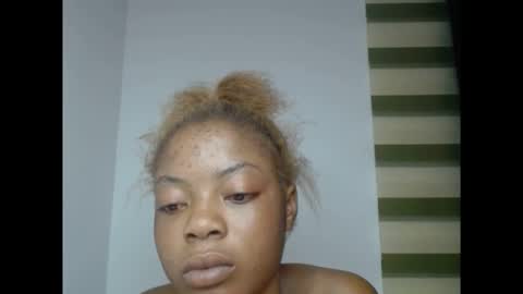 sexyxpeach online show from November 3, 2025, 7:15 pm