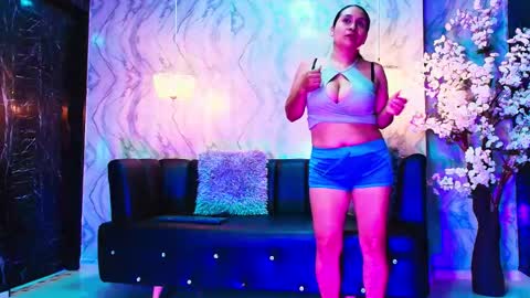 Snapshot of sexyy_madame chatting on December 1, 2025, 11:37 am MADAME online show from December 1, 2025, 11:37 am