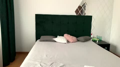 Snapshot of sexyycouple22 chatting on February 4, 2025, 6:46 am Sexycouple online show from February 4, 2025, 6:46 am