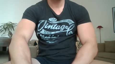 sexyyphilip online show from April 4, 2026, 6:27 pm