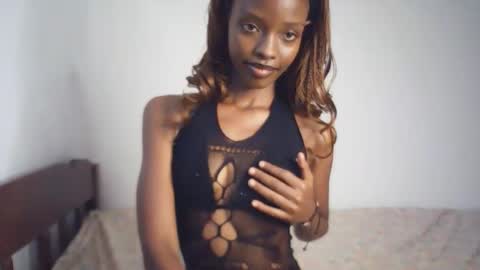 sexyzuriel online show from February 9, 2026, 4:16 am