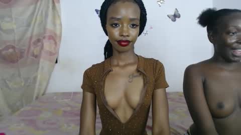 sexyzuriel online show from April 16, 2026, 8:20 pm