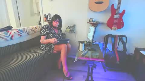 CD    Jeanne online show from March 4, 2025, 9:51 am