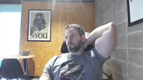 shad0w_hunter online show from February 26, 2025, 12:36 pm