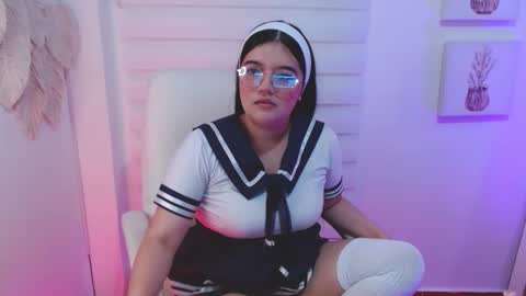         online show from December 4, 2025, 4:27 pm