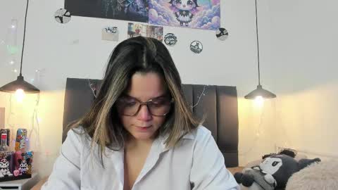 Snapshot of shadya_ chatting on March 4, 2026, 3:12 am Shadya online show from March 4, 2026, 3:12 am