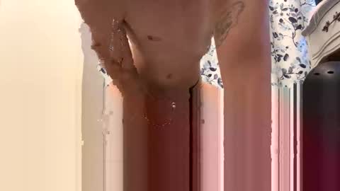 Snapshot of shaggyslim69 chatting on January 6, 2025, 4:02 pm shaggyslim69 online show from January 6, 2025, 4:02 pm