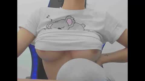 shahrazed_ online show from October 9, 2025, 11:08 am