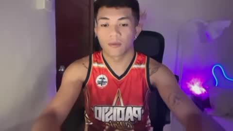 shake_raytow34 online show from June 6, 2026, 2:22 pm