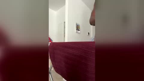 shakespear_ online show from April 27, 2026, 11:19 am