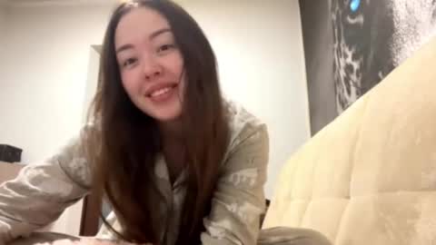 Hana online show from November 28, 2025, 2:36 am