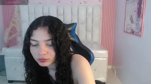 Shalon  online show from October 13, 2025, 8:20 pm