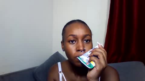 shania_sleigh online show from April 16, 2026, 12:28 pm