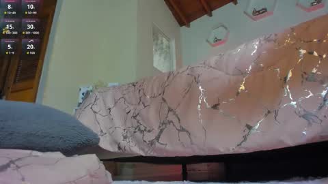 Shana online show from December 15, 2025, 2:21 pm