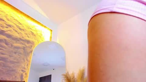 Shanntal  online show from January 31, 2025, 7:08 pm