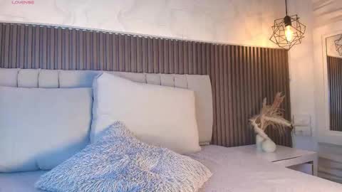 SHANON online show from February 14, 2026, 6:15 pm