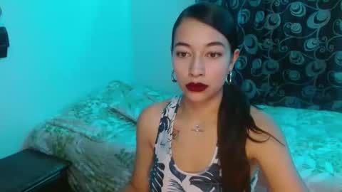 Snapshot of shantal_d03 chatting on January 31, 2025, 1:33 am shantal_d03 online show from January 31, 2025, 1:33 am