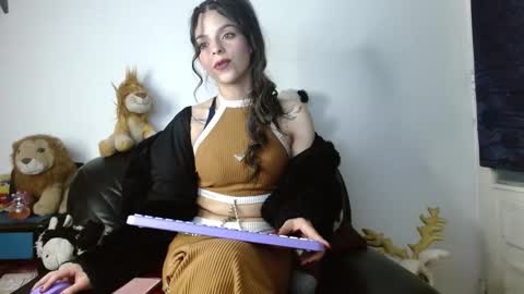 Shantal online show from March 16, 2026, 3:27 pm