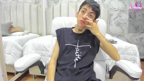 Snapshot of shantal_thompson21 chatting on February 14, 2026, 10:34 am Shantal online show from February 14, 2026, 10:34 am