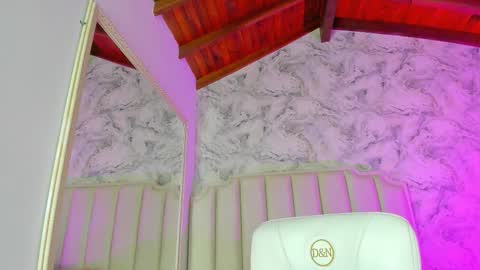 Snapshot of shantal_thompson21 chatting on February 26, 2026, 9:08 am Shantal online show from February 26, 2026, 9:08 am