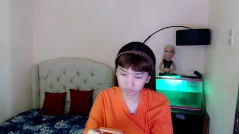 SHANTA FOX  s online show from March 20, 2026, 12:48 am