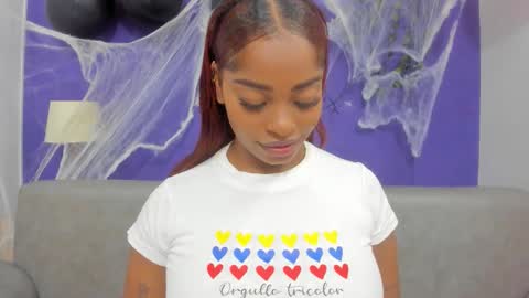 Shantal online show from October 25, 2025, 6:35 pm