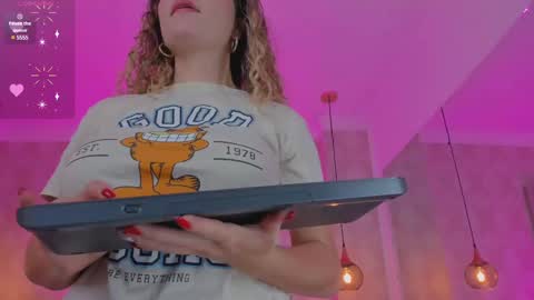 Snapshot of shantalll__ chatting on March 7, 2025, 10:56 am Shantal online show from March 7, 2025, 10:56 am