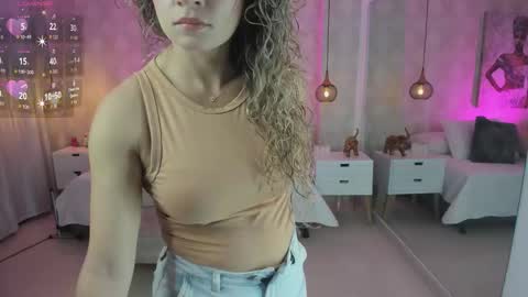 Snapshot of shantalll__ chatting on September 25, 2025, 10:52 am Shantal online show from September 25, 2025, 10:52 am