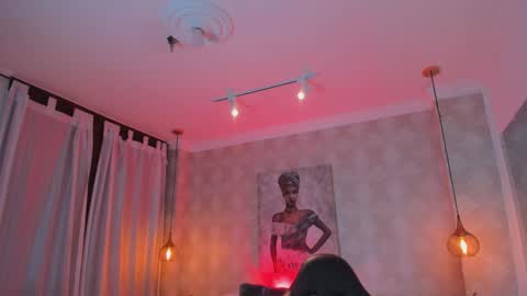 Snapshot of shantalll__ chatting on December 17, 2025, 11:16 am Shantal online show from December 17, 2025, 11:16 am