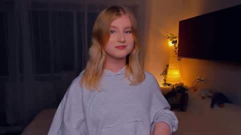 Snapshot of shantiyagin chatting on October 29, 2025, 10:55 pm Polly online show from October 29, 2025, 10:55 pm