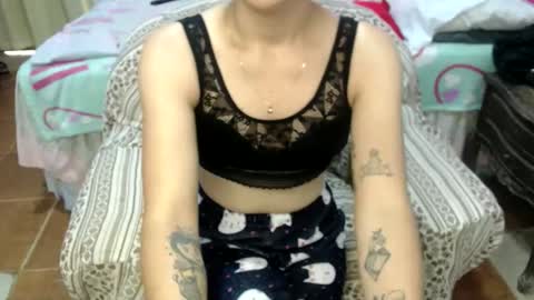 shanyflores5 online show from April 23, 2026, 12:40 pm