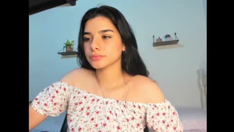 Snapshot of shara_jones chatting on December 11, 2024, 2:41 am Sara online show from December 11, 2024, 2:41 am