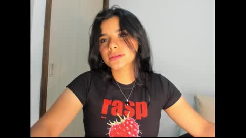 Snapshot of shara_jones chatting on March 7, 2025, 5:40 am Sara online show from March 7, 2025, 5:40 am