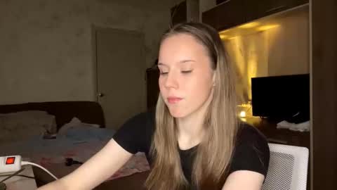 Snapshot of shardamcelhiney chatting on March 3, 2026, 8:09 am Arina online show from March 3, 2026, 8:09 am