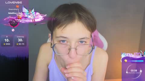 Snapshot of sharli_rose chatting on December 28, 2024, 7:33 pm Sharli online show from December 28, 2024, 7:33 pm