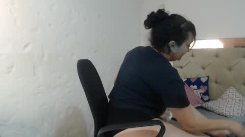 Snapshot of sharlotte__jones chatting on February 1, 2025, 9:08 pm Sara online show from February 1, 2025, 9:08 pm