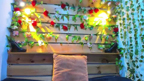 Sharol online show from September 19, 2025, 3:41 am