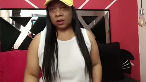 Snapshot of sharon_noa chatting on February 18, 2026, 11:28 am Sharon Noa online show from February 18, 2026, 11:28 am