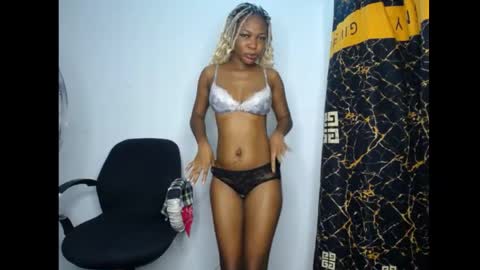 Snapshot of sharonlove8 chatting on May 23, 2026, 5:12 am sharon online show from May 23, 2026, 5:12 am
