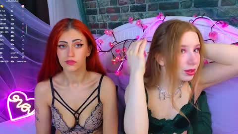 Lola and Stacey online show from April 2, 2026, 7:44 pm