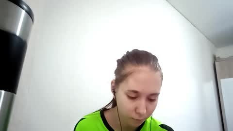 Annette online show from December 18, 2025, 7:14 am