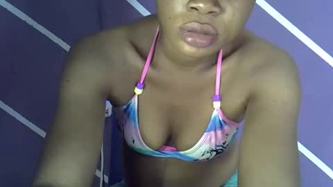 Snapshot of shawnie_baby chatting on September 28, 2025, 10:04 pm shawnie_baby online show from September 28, 2025, 10:04 pm