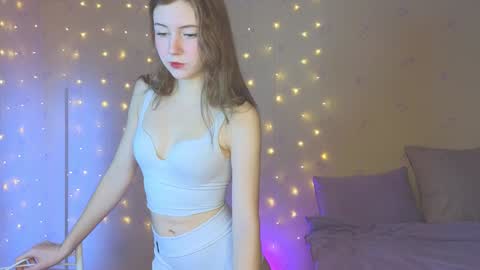 Sonya online show from December 12, 2024, 3:37 pm