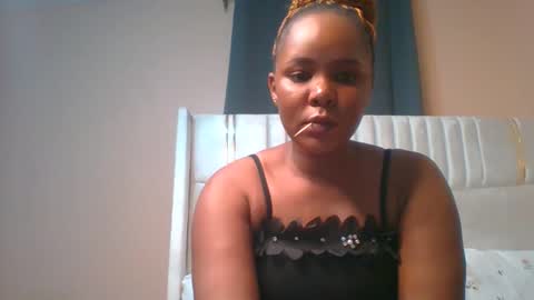 Snapshot of shay_diva chatting on October 30, 2025, 7:47 pm Shay diva online show from October 30, 2025, 7:47 pm