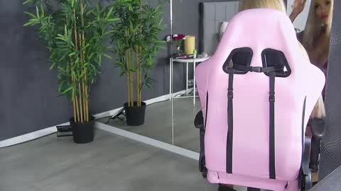 shayblonde online show from December 7, 2024, 9:33 pm